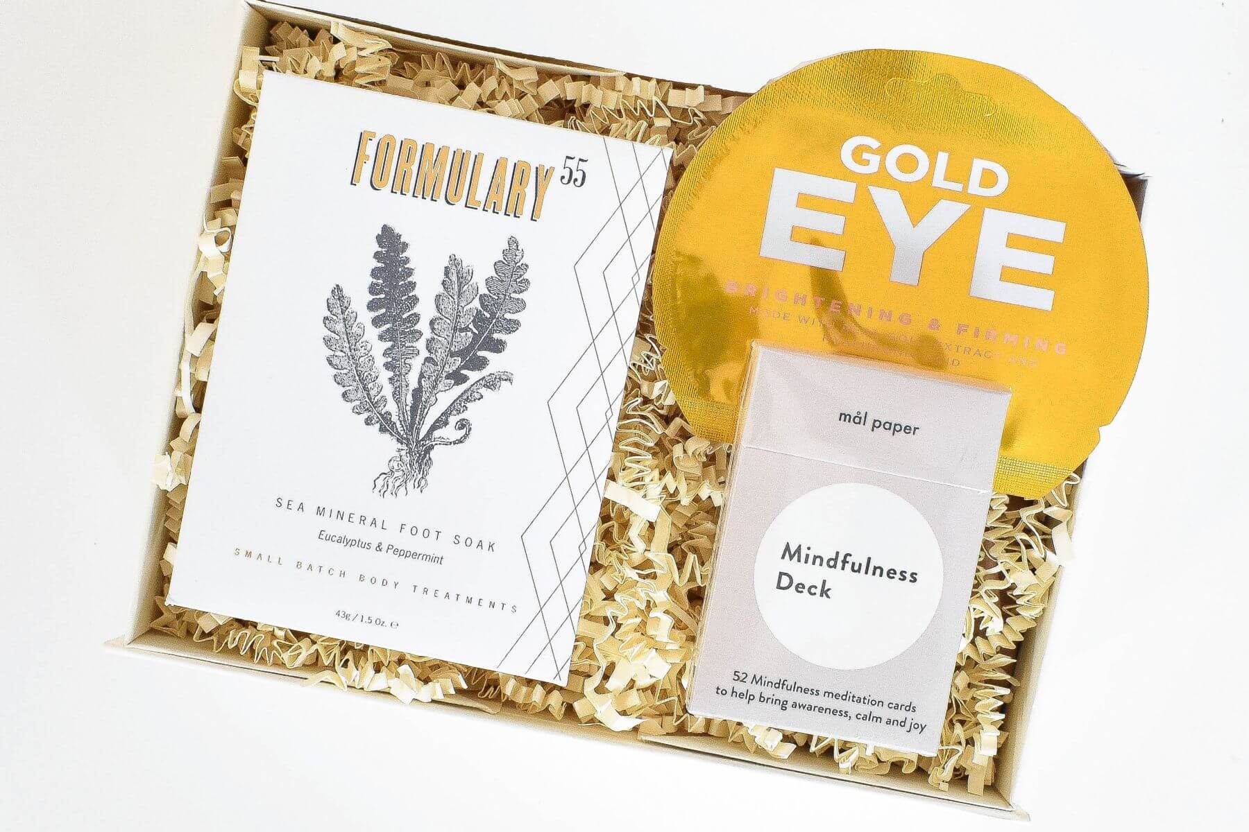 idea of a Corporate gifts for clients - box with bath salt, mindfulness cards and eye mask