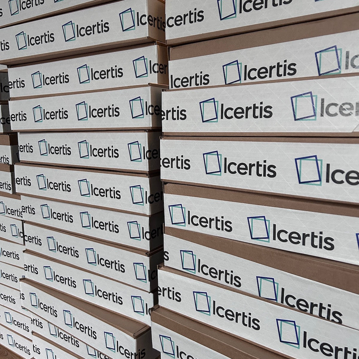 How US Companies Can Send Gifts to UK Employees Without the Logistics Headache